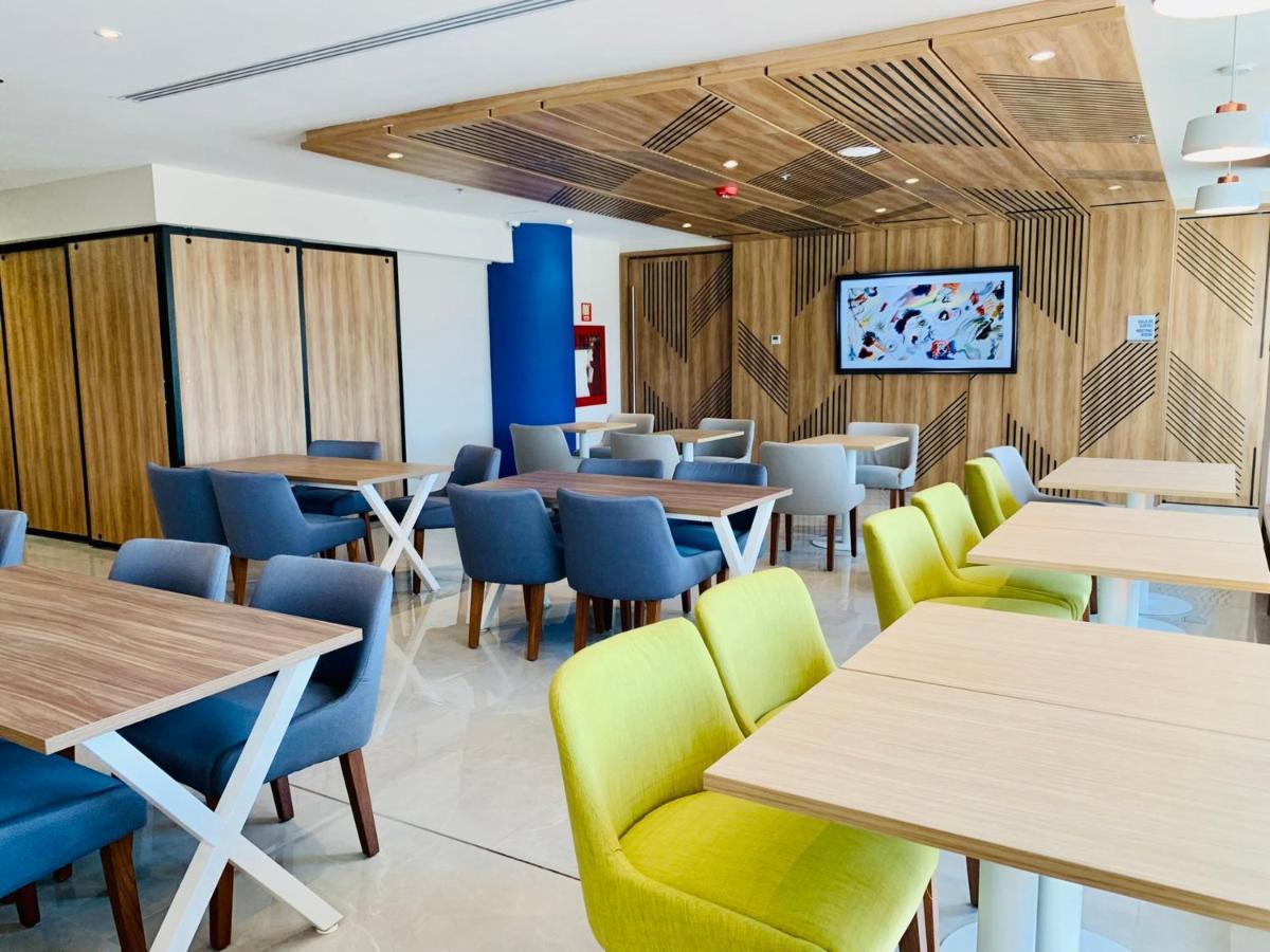 Holiday Inn Express - Guadalajara Vallarta Poniente By Ihg Сапопан Экстерьер фото